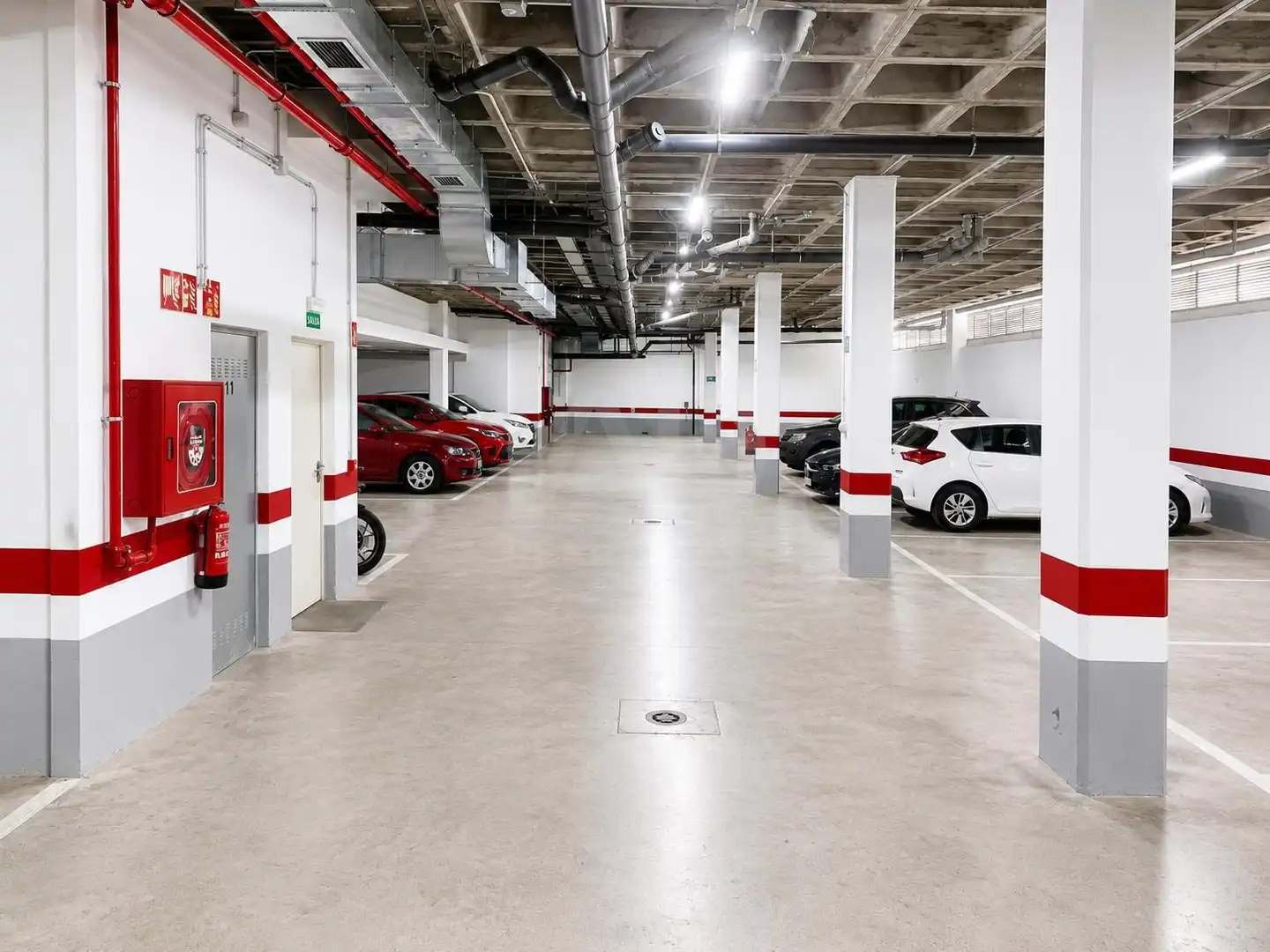 Parking de Ático en venta en Sevilla con Aire acondicionado, Calefacción y Terraza