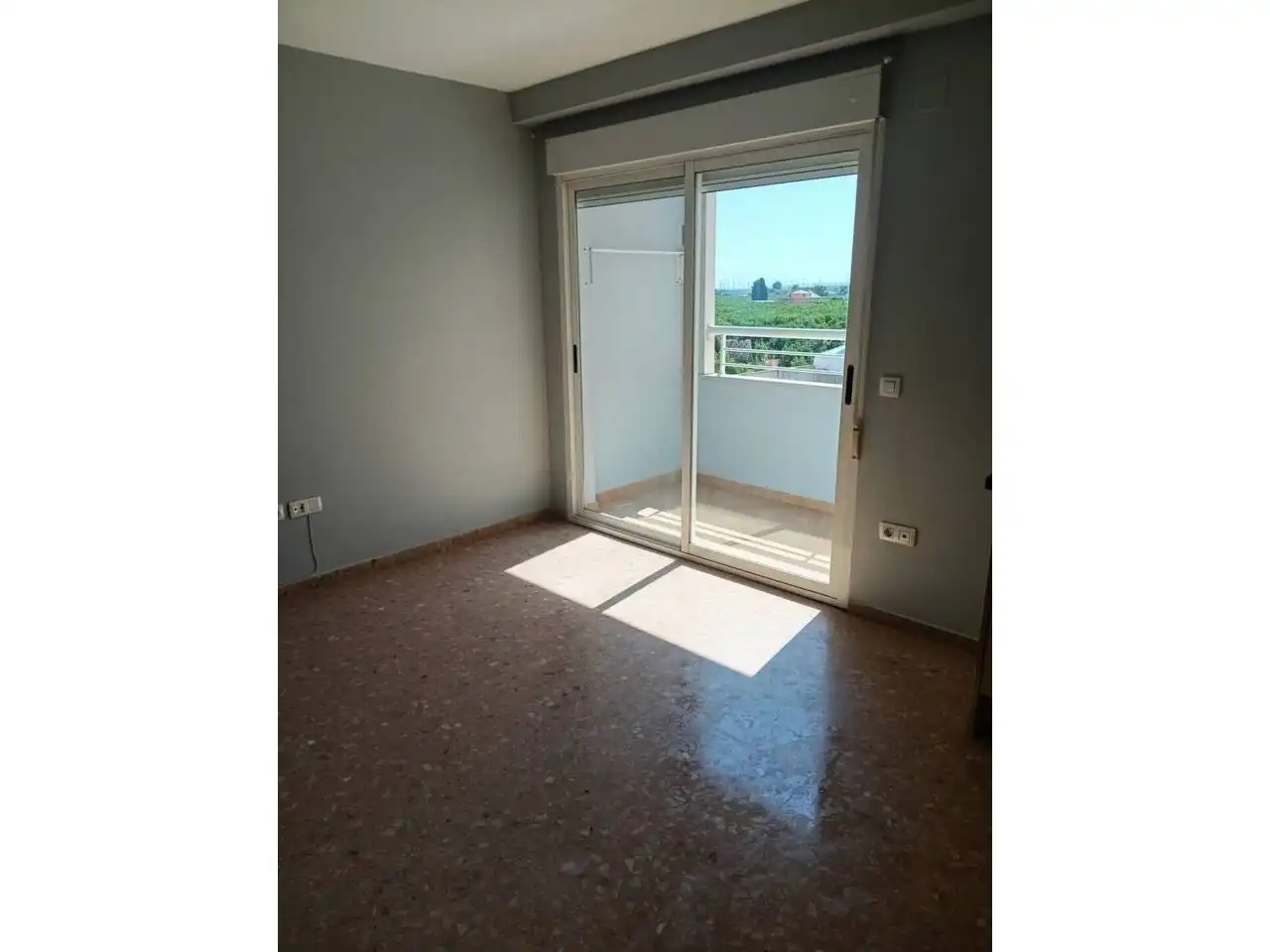 Piso con terraza en venta en Oeste, imagen 3
