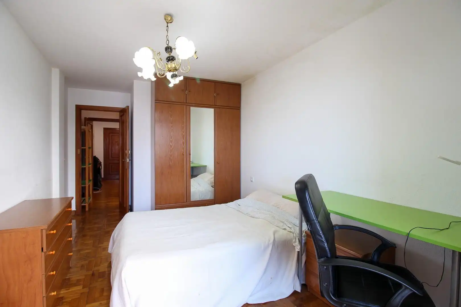 Habitación de Piso de alquiler en Santander con Calefacción, Parquet y Terraza