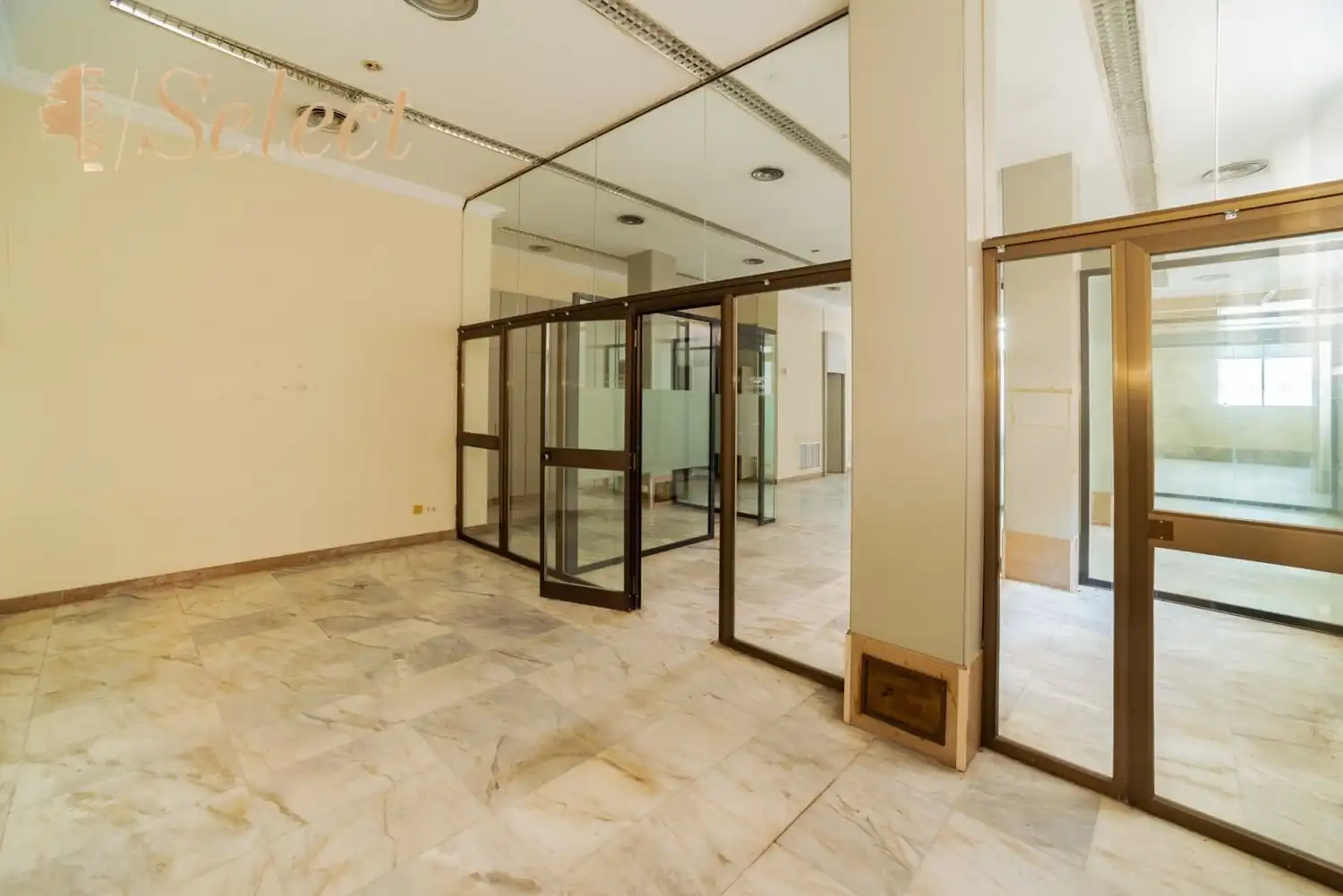 Local en venta en Valencia con Aire acondicionado