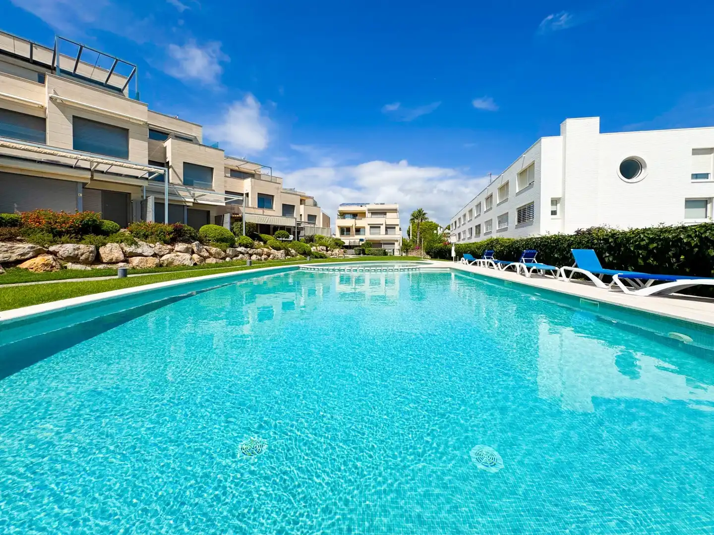 Piscina de Casa o chalet en venta en Torredembarra con Aire acondicionado, Calefacción y Jardín privado