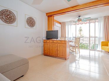 Apartament amb piscina de lloguer a Avenida Paris