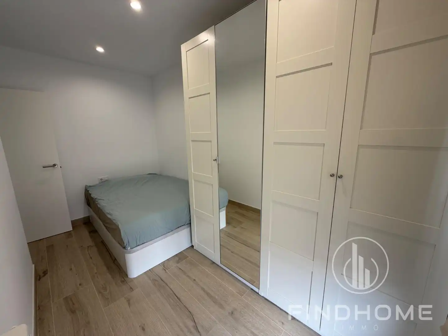 Schlafzimmer von Einfamilien-Reihenhaus zum Verkauf in Olot mit Klimaanlage, Heizung und Privatgarten
