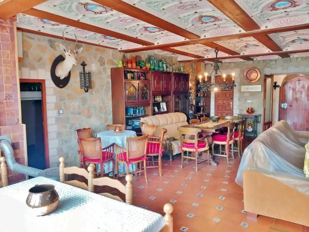 Casa o chalet en venta en Alpuente con Calefacción, Terraza y Horno