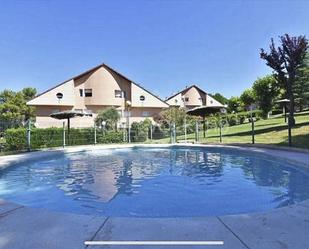 Swimming pool of House or chalet to rent in Villaviciosa de Odón  with Air Conditioner, Heating and Terrace