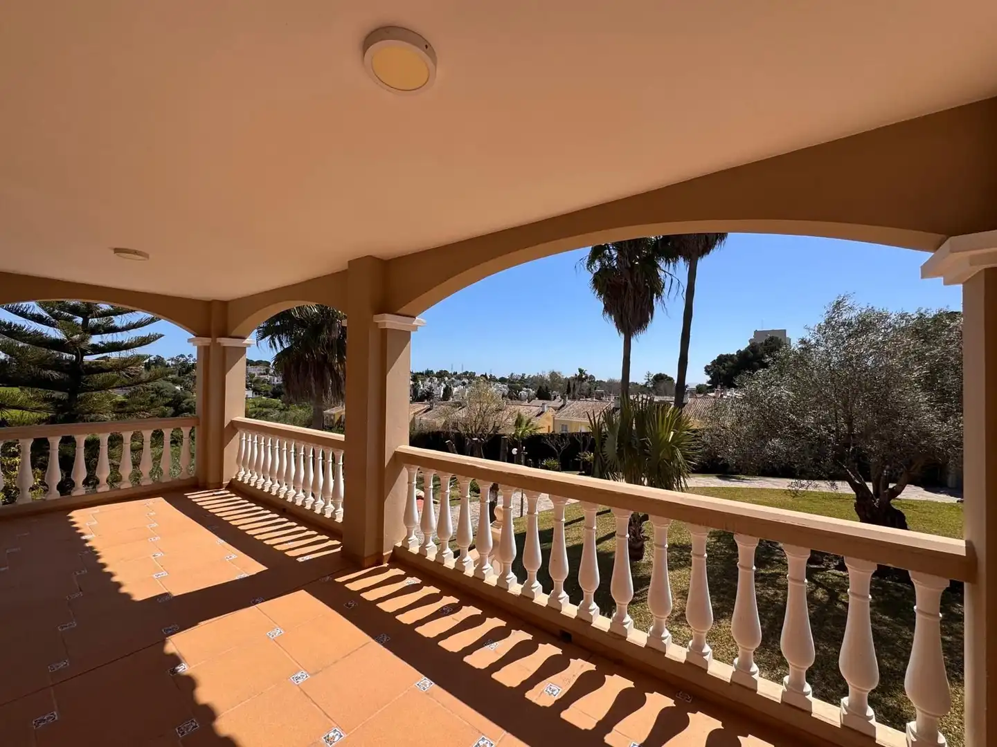 Terraza de Casa o chalet en venta en Estepona con Aire acondicionado, Calefacción y Jardín privado