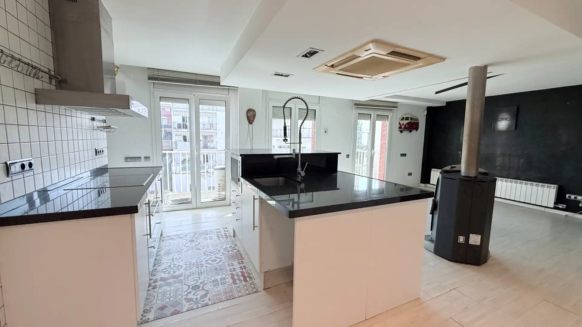 Duplex with terrace for sale in Carrer Eugeni d'Ors 30, imagen 7