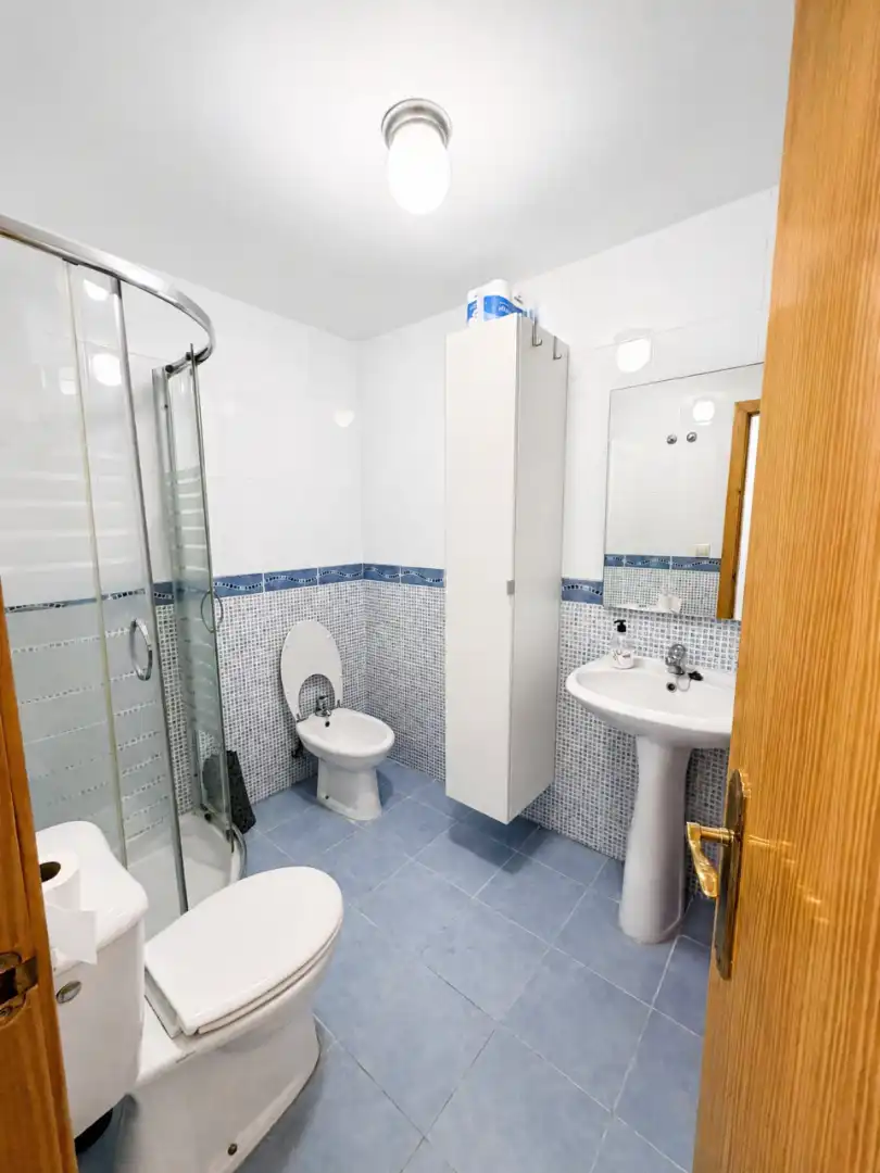Bany de Apartament de lloguer en Moncofa amb Aire condicionat, Calefacció i Terrassa