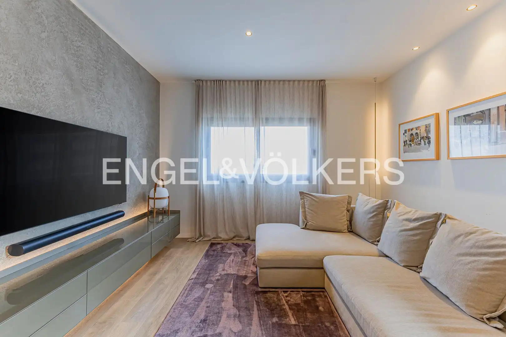 Sala d'estar de Àtic en venda en L'Hospitalet de Llobregat amb Aire condicionat, Calefacció i Parquet