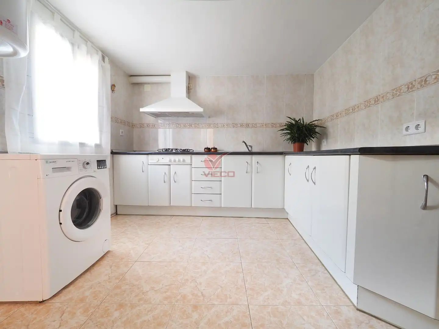 Cuina de Casa o xalet en venda en Mariana amb Calefacció i Terrassa
