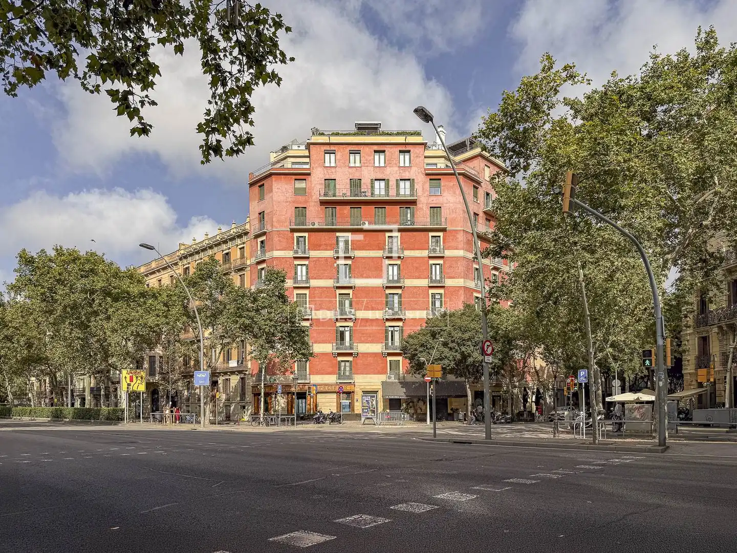 Exterior view of Attic for sale in Barcelona  with Air Conditioner, Heating and Parquet flooring