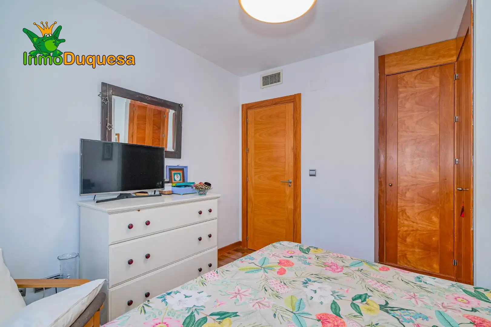 Habitación de Piso en venta en Granada con Aire acondicionado, Calefacción y Jardín privado