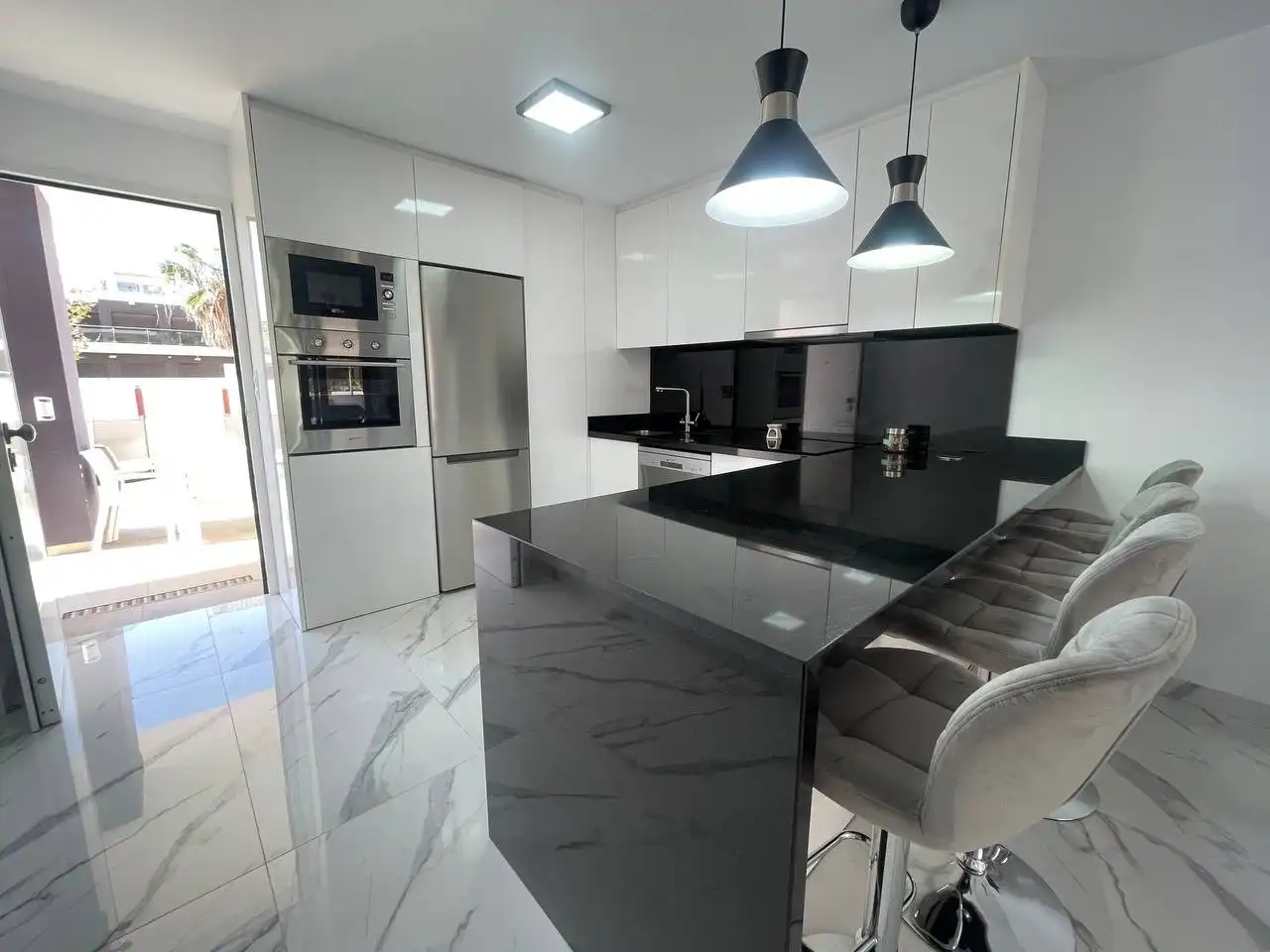 Cocina de Planta baja de alquiler en Pueblo Latino