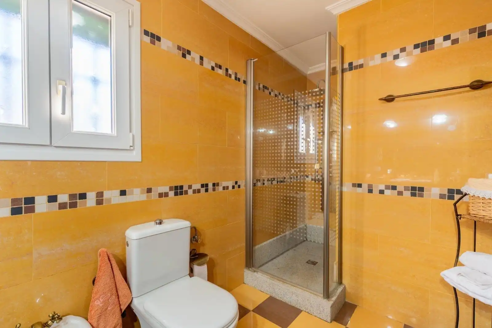 Chalet con terraza en venta en Sanlúcar la Mayor, imagen 48