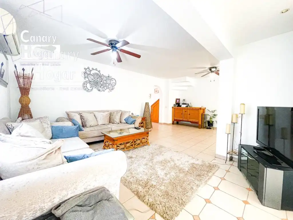 Detached house with terrace for sale in Avenida Kurt Konrad Mayer, imagen 9