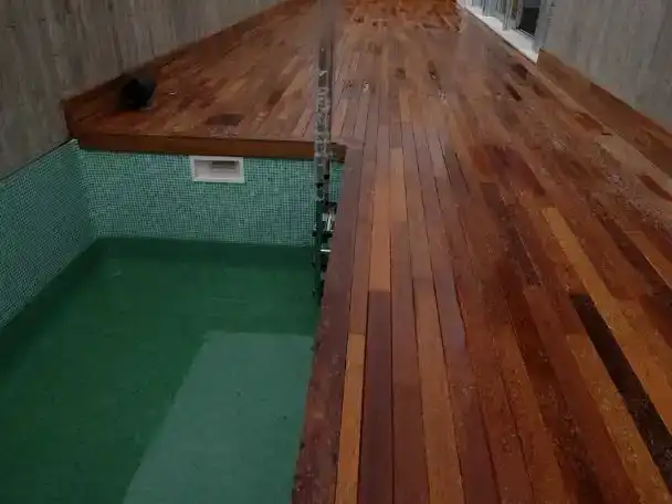 Piscina de Casa o xalet en venda en  Madrid Capital amb Balcó