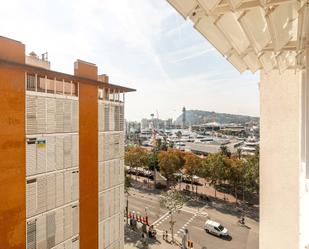 Vista exterior de Àtic en venda en  Barcelona Capital amb Balcó