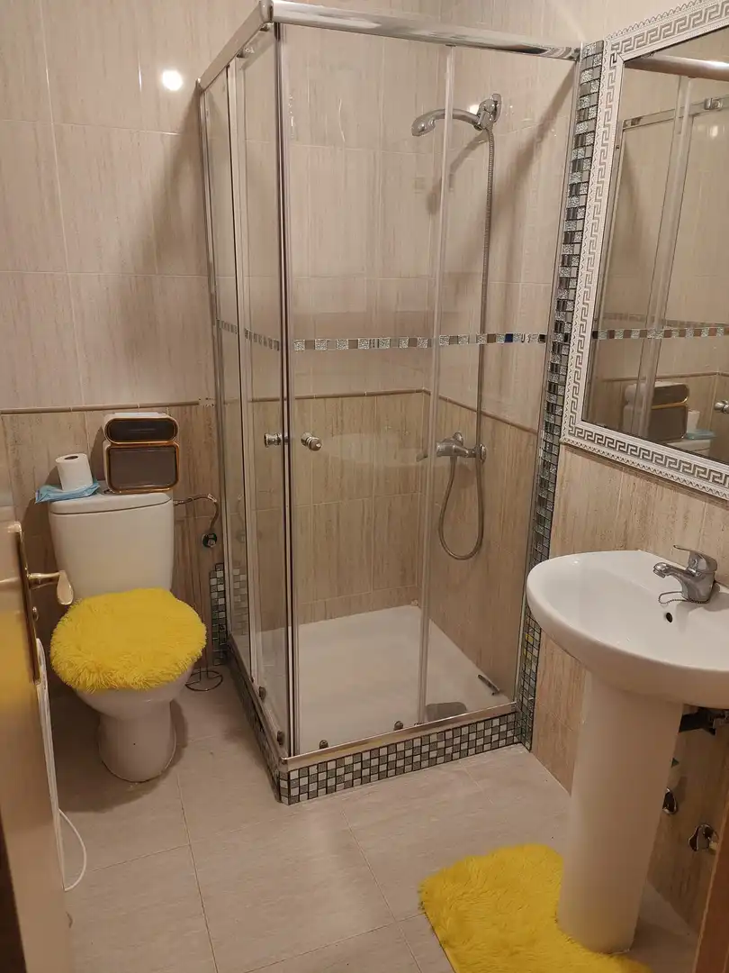 Baño de Casa adosada en venta en Cabezamesada con Calefacción, Parquet y Piscina
