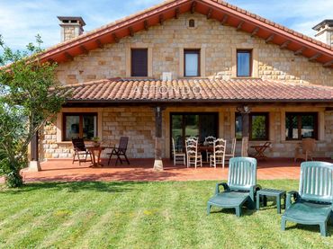 Casa con balcón en venta en Ajo