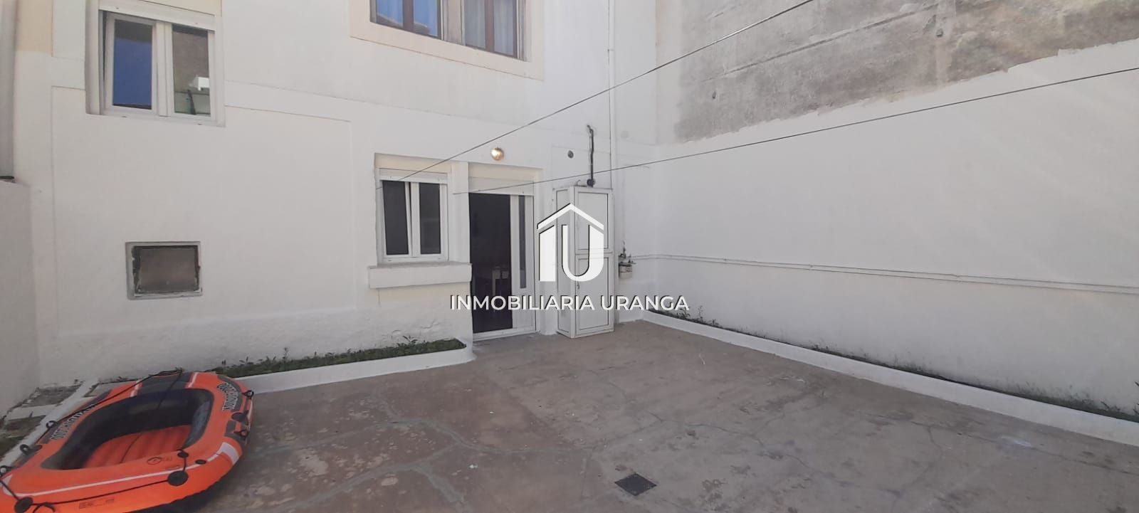 Exterior view of House or chalet for sale in Laredo  with Heating, Private garden and Terrace