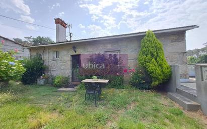 Vista exterior de Casa o xalet en venda en Ponteareas amb Calefacció, Jardí privat i Terrassa