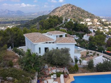 Villa con piscina in vendita a Avenida COMTAT DEL