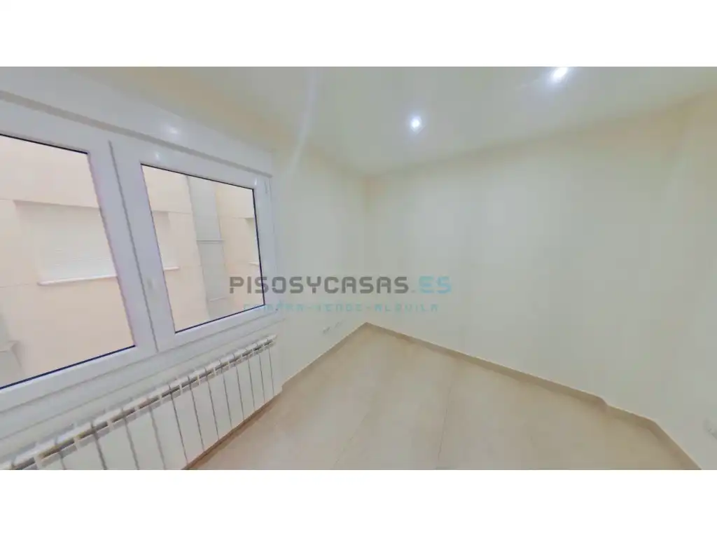 Flat for sale in Tauste  with Air Conditioner, Oven and Washing machine