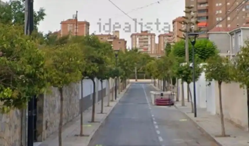 Vista exterior de Casa o chalet en venta en Alicante / Alacant con Jardín privado, Terraza y Balcón
