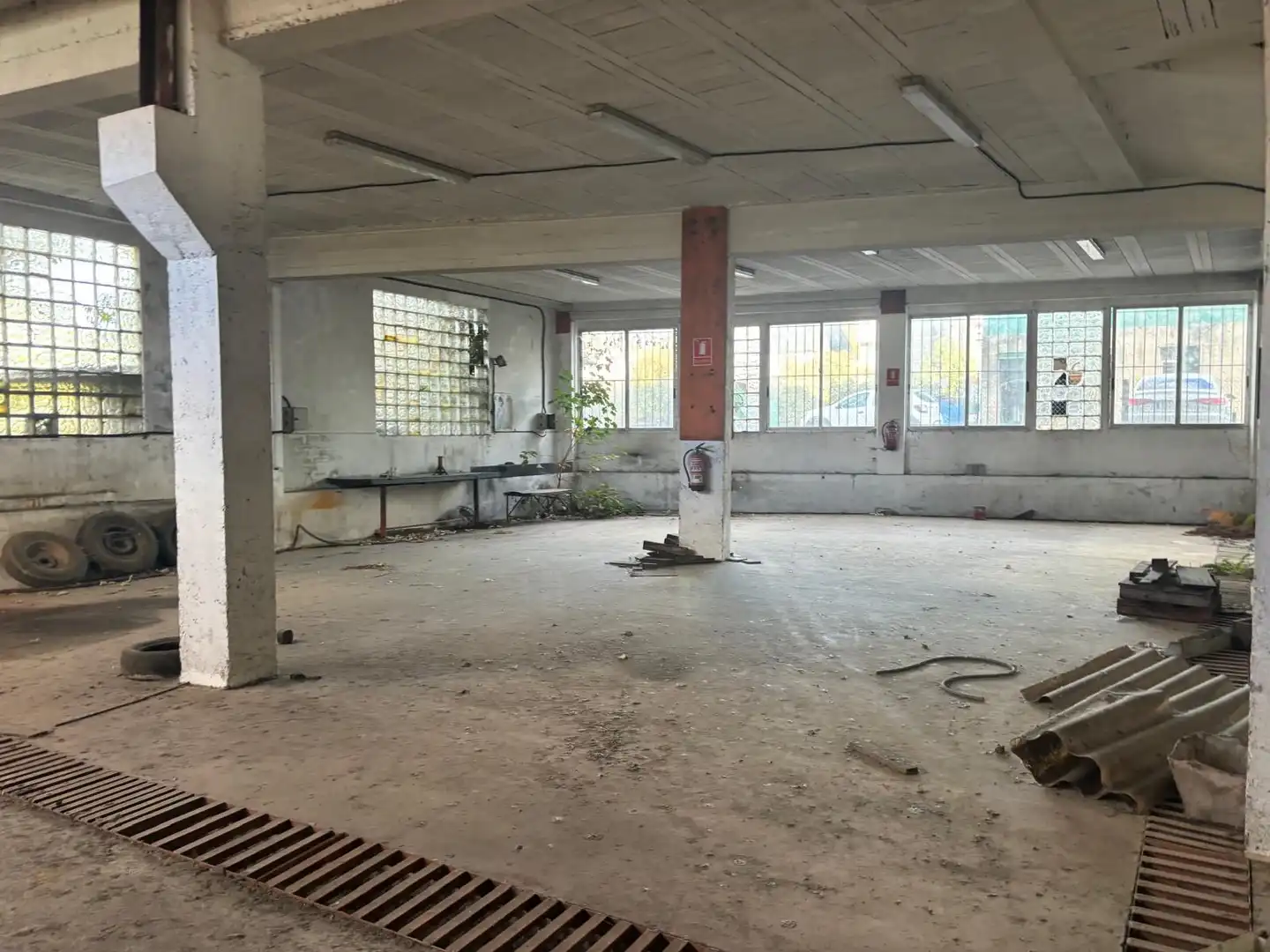 Nave industrial de alquiler en Ribadavia