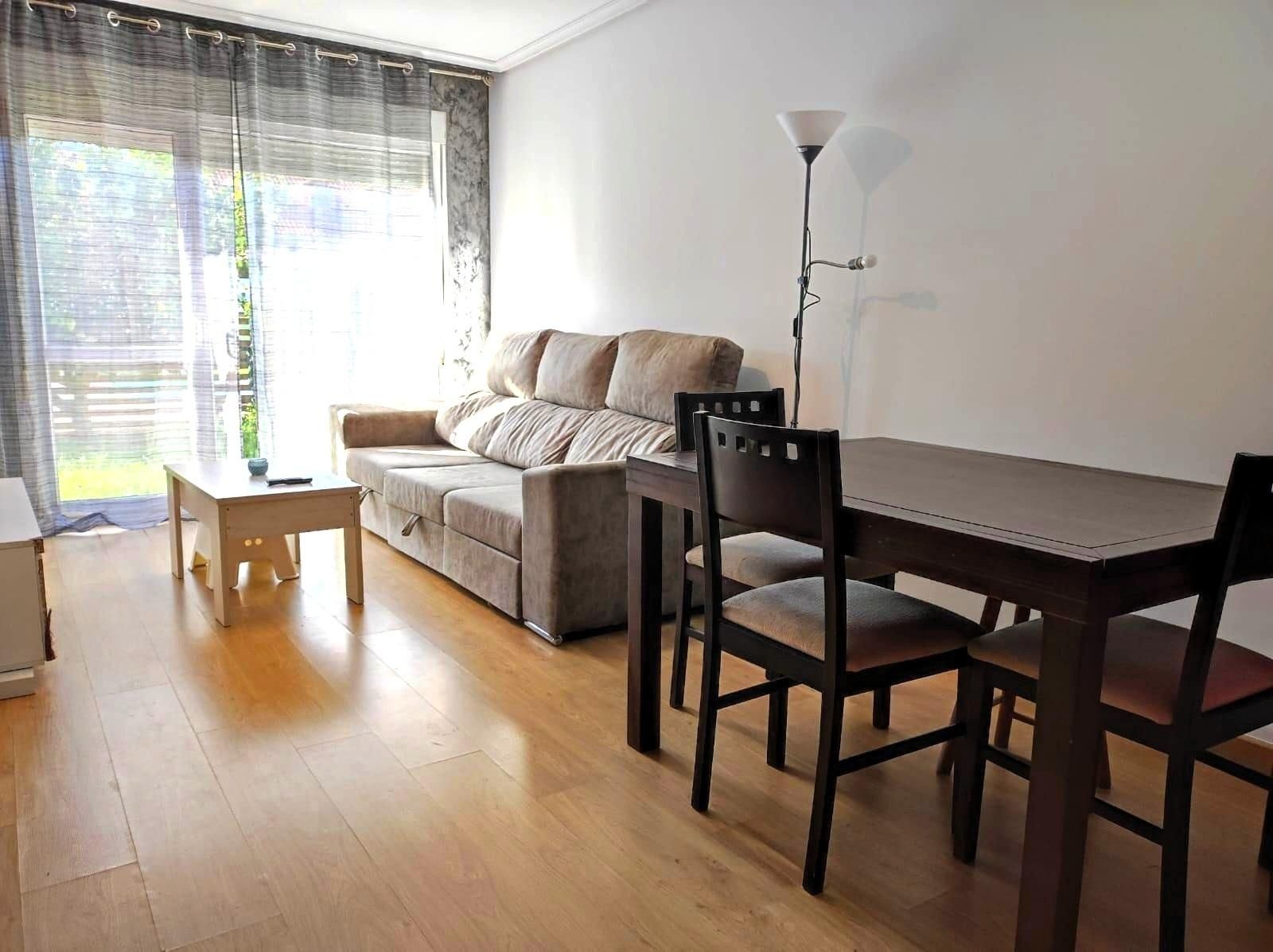 Planta baja de alquiler en Castañeda