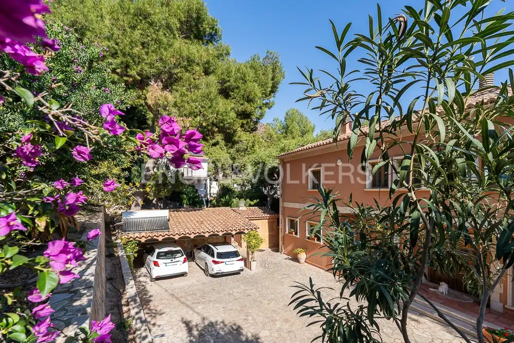 Vista exterior de Casa o xalet en venda en Sagunto / Sagunt amb Calefacció, Jardí privat i Parquet