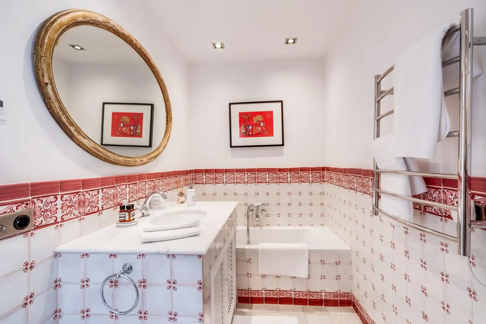 Baño de Planta baja en venta en Benahavís con Aire acondicionado, Jardín privado y Terraza