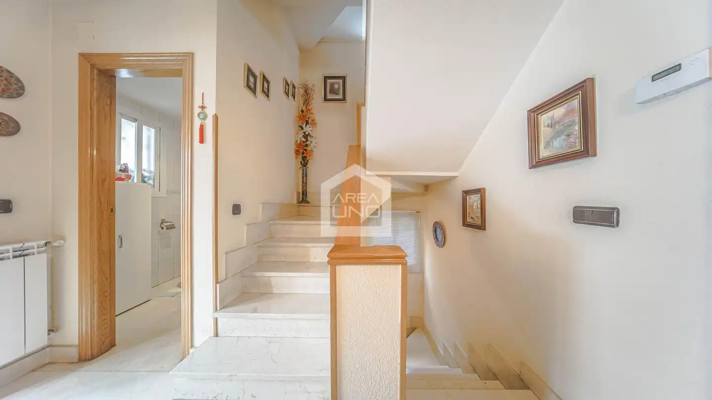 Casa adosada en venda en Alcorcón amb Aire condicionat, Calefacció i Parquet