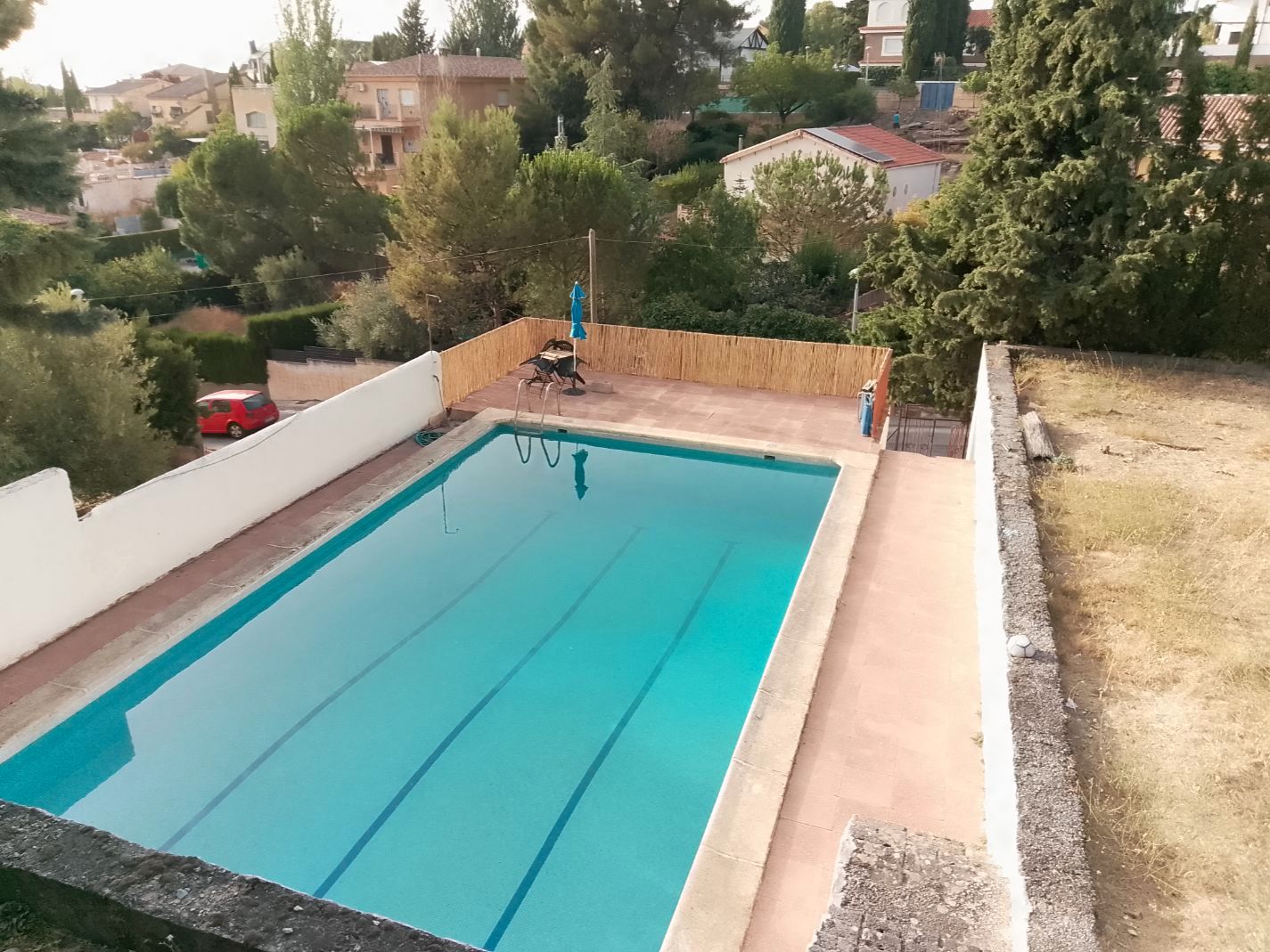 Swimming pool of Residential for sale in La Zubia