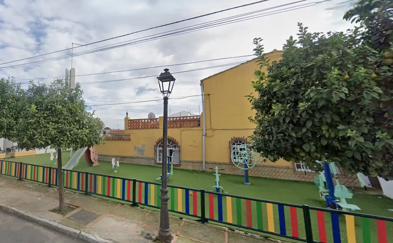 Vista exterior de Casa o xalet en venda en El Retiro - Parque Atlántico - Ronda este