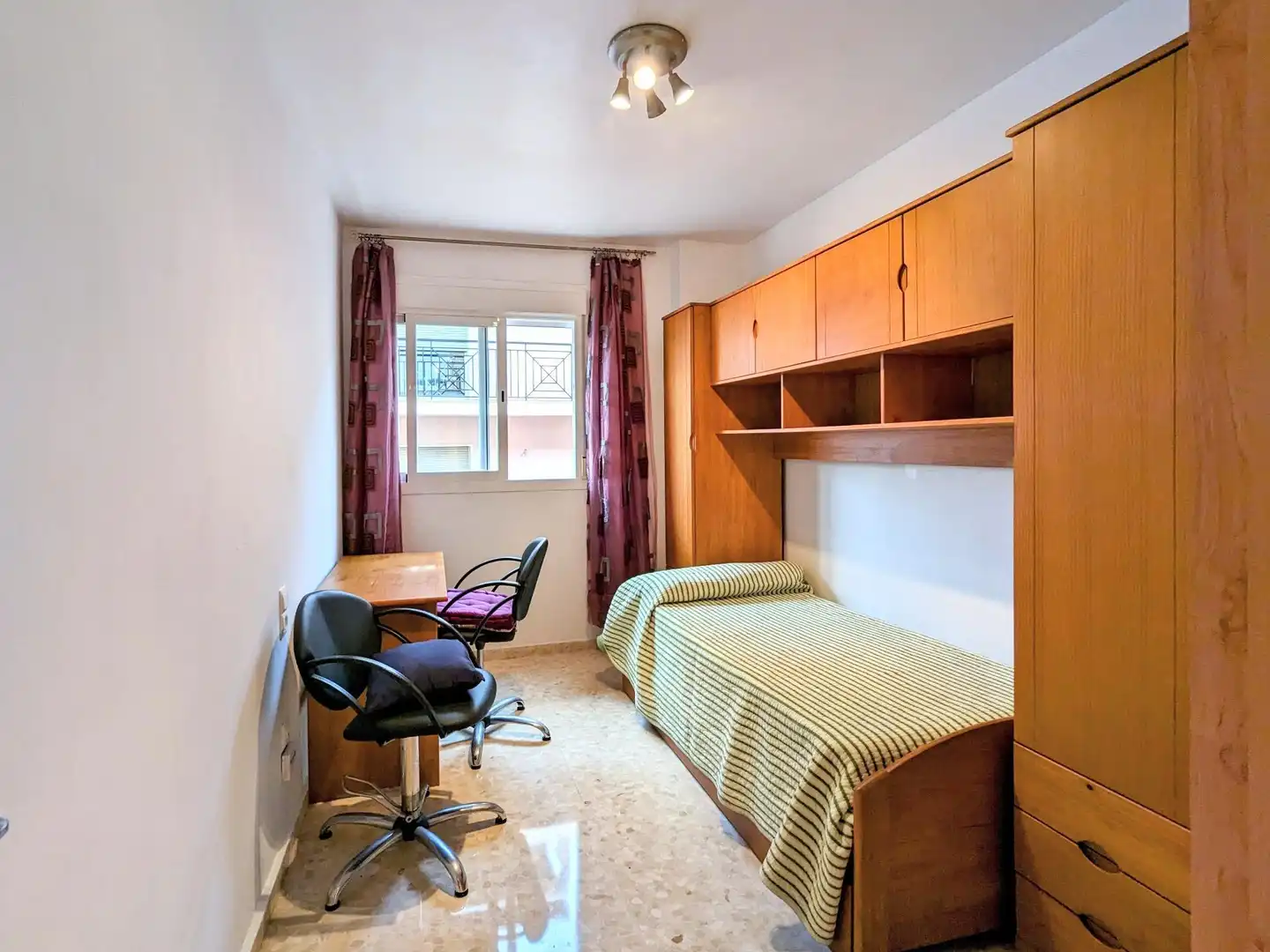 Habitación de Piso de alquiler en Rafelbuñol / Rafelbunyol con Aire acondicionado, Calefacción y Amueblado