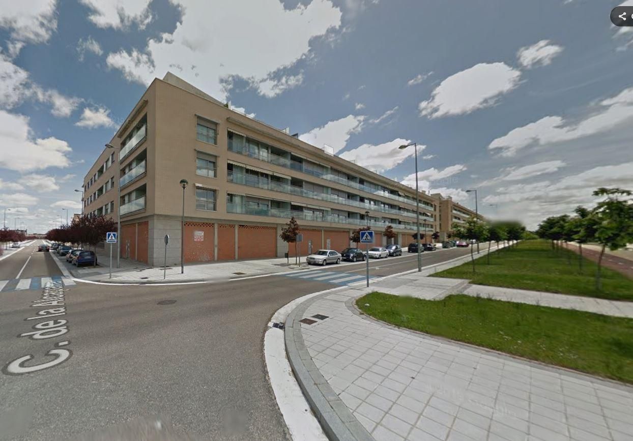 Exterior view of Flat for sale in Valladolid Capital  with Heating, Terrace and Storage room
