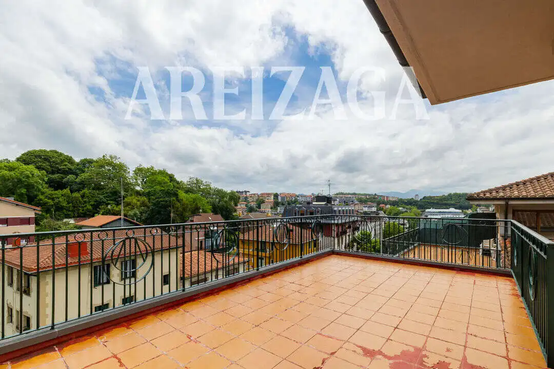 Terraza de Casa o chalet en venta en Donostia - San Sebastián  con Calefacción, Terraza y Trastero