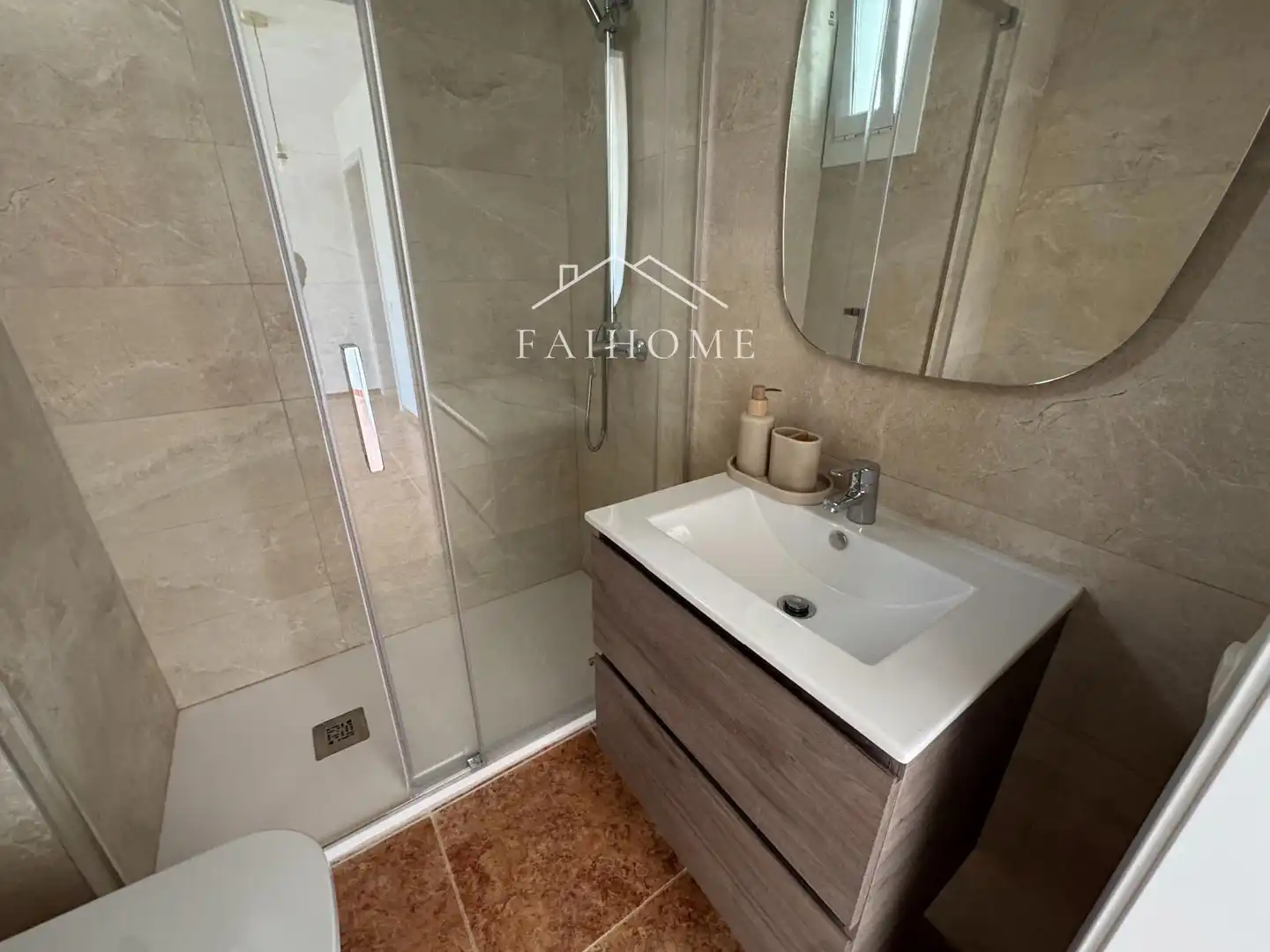 Bathroom of Attic for sale in Barcelona  with Heating, Parquet flooring and Oven