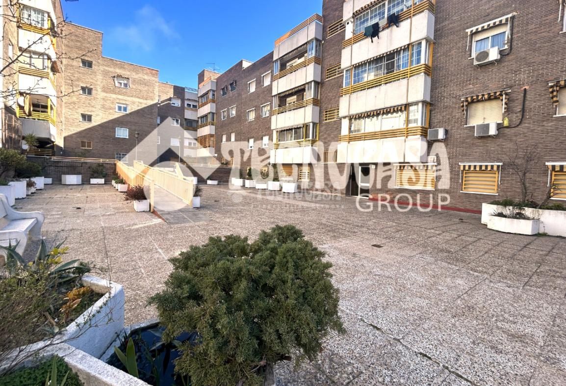 Vista exterior de Pis en venda en Leganés amb Calefacció i Terrassa