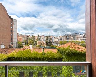 Vista exterior de Apartament en venda en Oviedo  amb Calefacció, Parquet i Terrassa