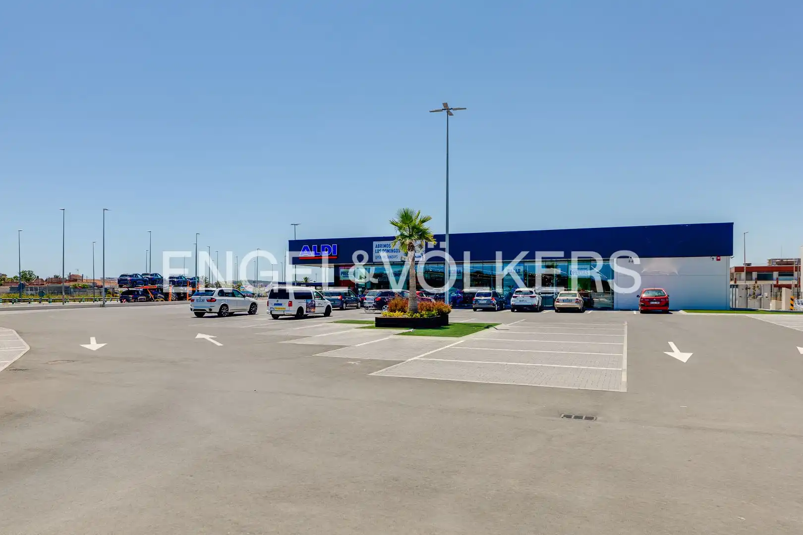Parking de Casa o chalet en venta en Daya Vieja con Aire acondicionado, Calefacción y Jardín privado