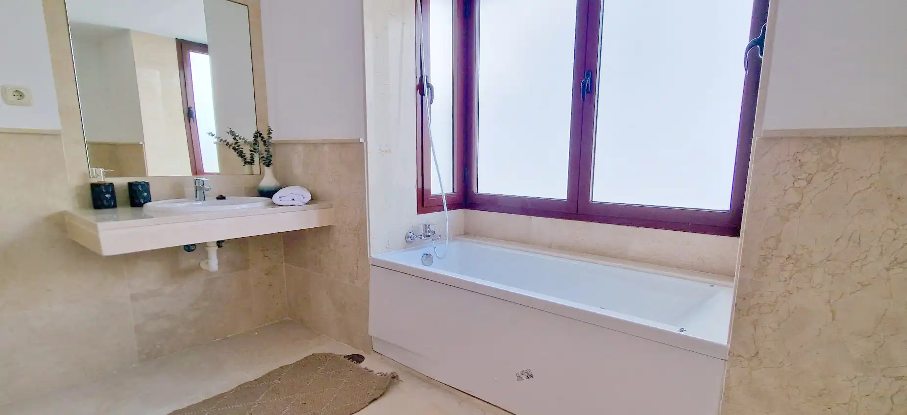 Baño de Casa adosada en venta en Casares con Jardín privado, Terraza y Trastero