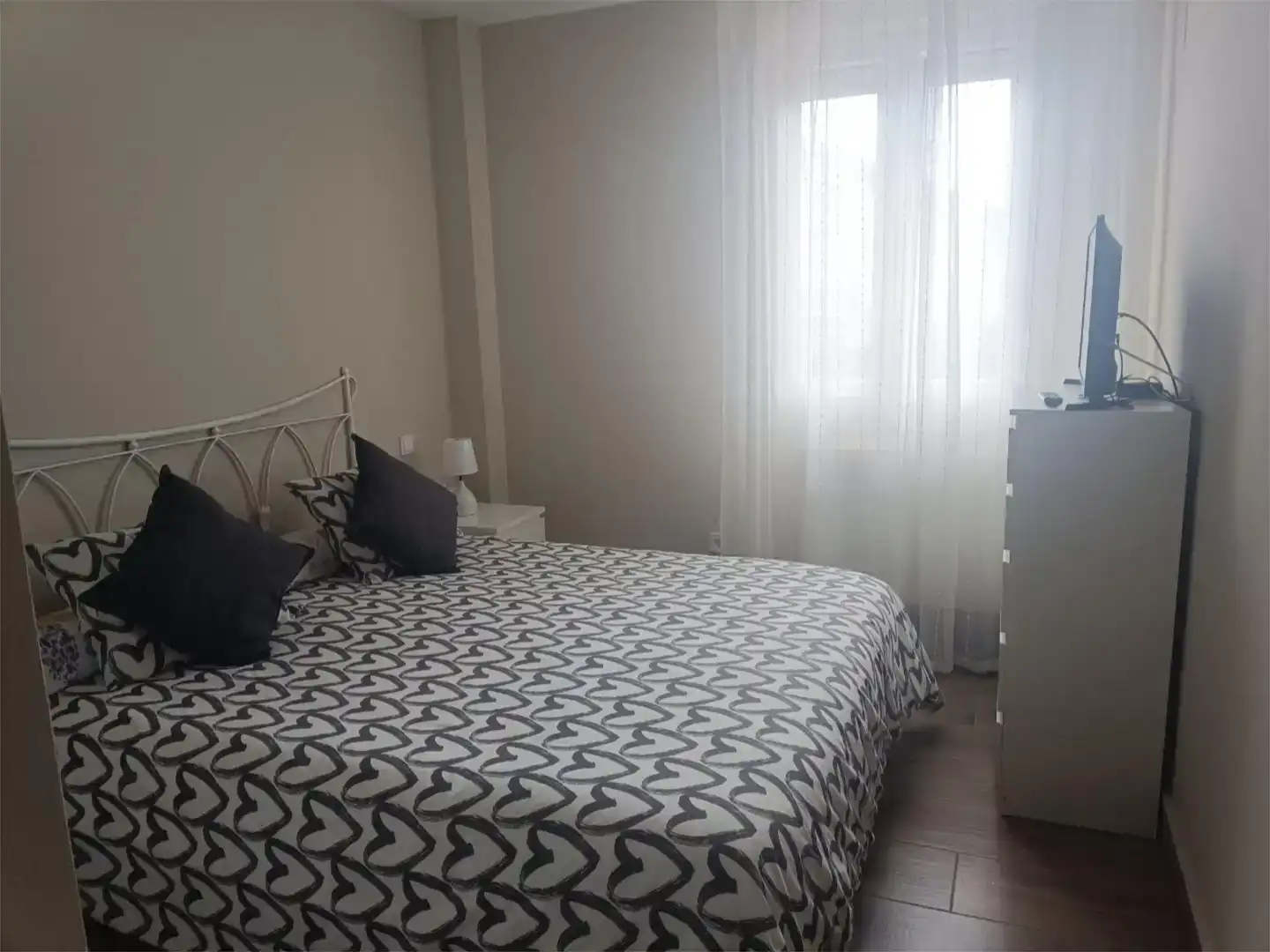 Dormitori de Pis en venda en Guadalix de la Sierra amb Jardí privat, Moblat i Balcó