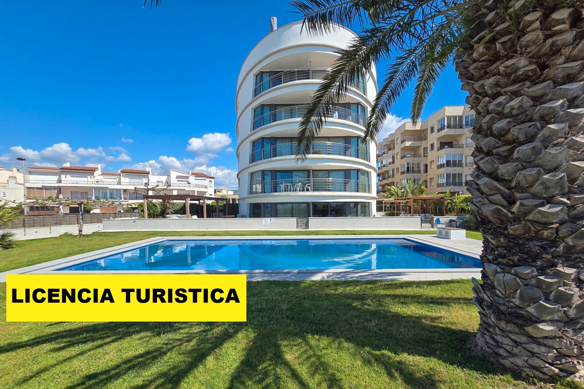 Exterior view of Attic for sale in Roses  with Air Conditioner, Heating and Private garden