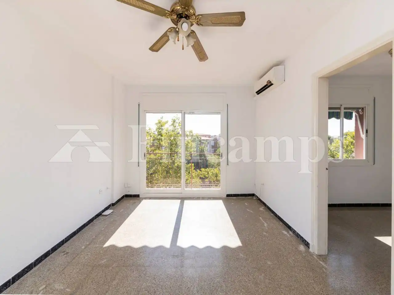 Living room of Flat for sale in Sabadell  with Heating and Balcony