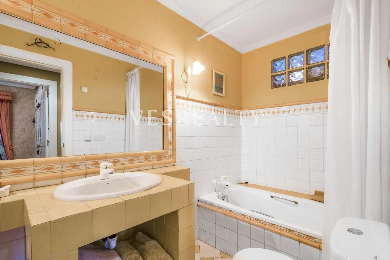 Bathroom of Houses for sale in Alicante / Alacant