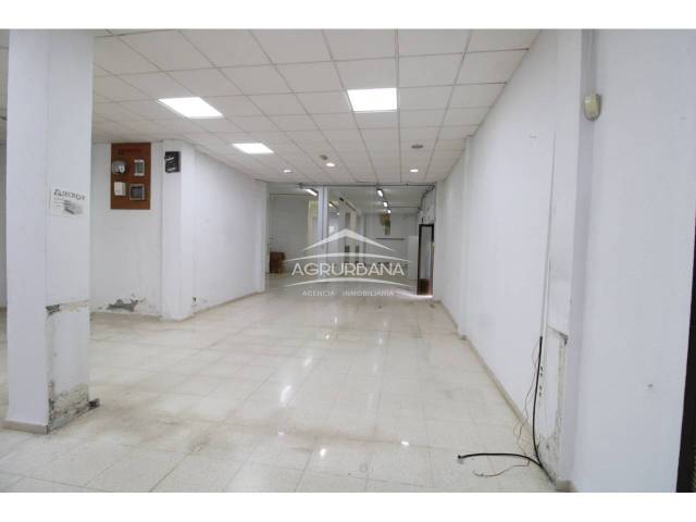 Local comercial en Alquiler en Motril  ciudad
