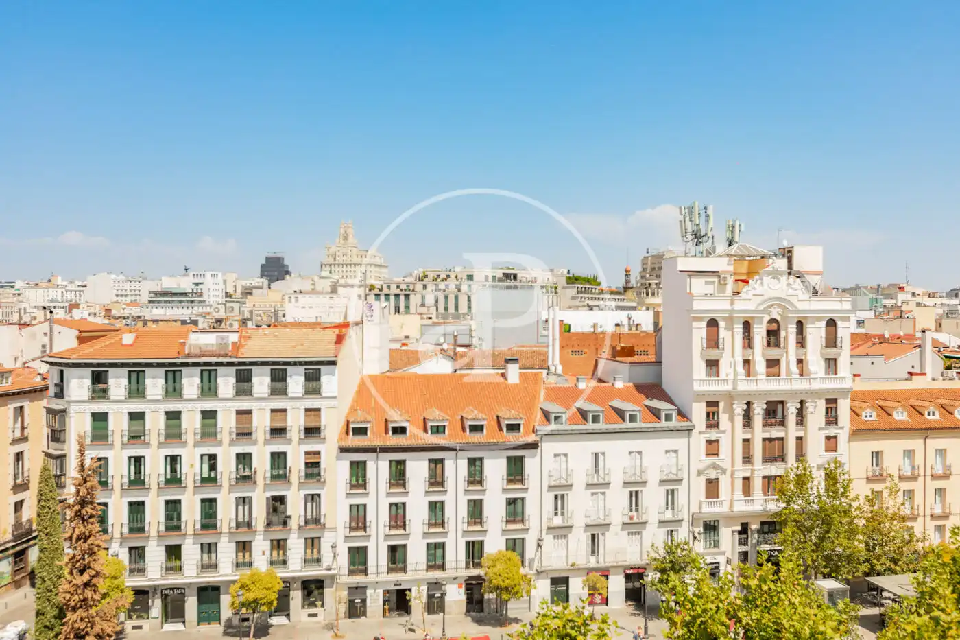 Exterior view of Flat for sale in Madrid  with Air Conditioner, Heating and Furnished