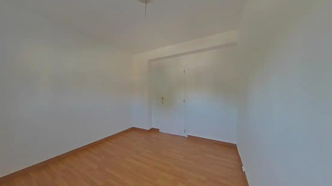 Habitación de Piso en venta en Madrid con Calefacción, Terraza y Horno